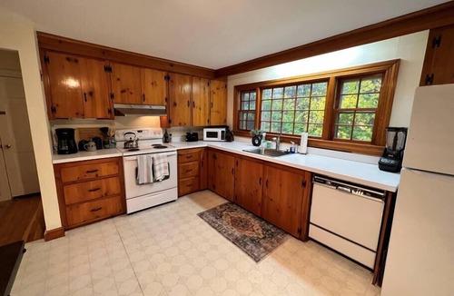 Intervale House | Cozy 4 bd/3.5 br in N. Conway by town & mountains