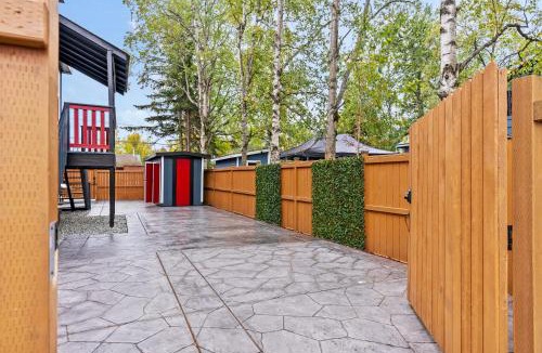 Spenard Apartment | Cozy Anchorage Retreat Near Airport & Downtown