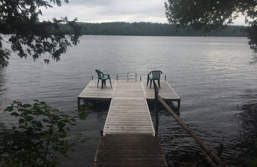 Readfield Cabin | Cozy and Secluded 1-Bedroom Cabin on Echo Lake
