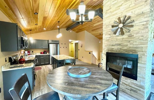 Intervale Cabin | Cozy Bartlett Cabin | Firepit, Near N Conway