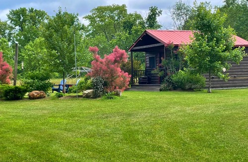 Turner Cabin | Cozy Cabin at Farm Stay in Maine
