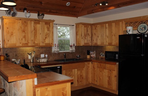 Jonestown House | Cozy Cabin with Fireplace & Views of Lake Travis