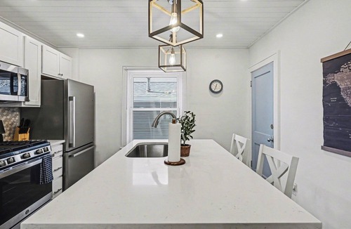 West Columbus House | Cozy Campbell Bungalow In Franklinton