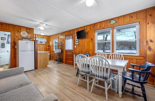 Silver Beach Cottage | Cozy Cape Cod Cottage with Peaceful Water Views