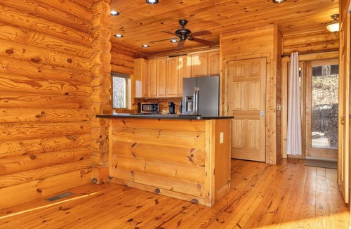 Purlear Cabin | Cozy Carolina Cabin