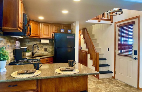 Breckenridge Ski Chalet | Cozy Chalet on Swan River minutes to Breckenridge