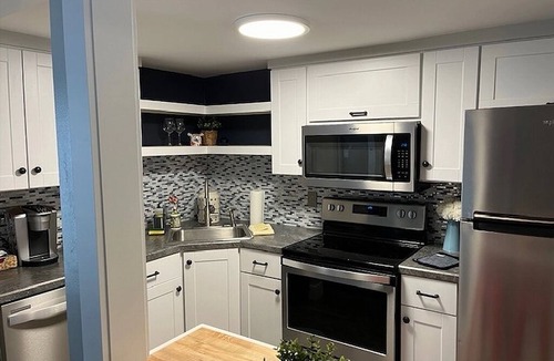 Ogunquit Cottage | Cozy, Charming 2-bedroom cottage in enjoyable Ogunquit, Maine - Southern Maine