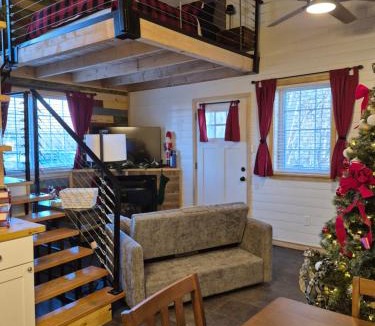 Badger House | Cozy Christmas Cabin
