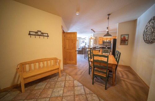 Mountain House Condo | Cozy Condo, Balcony w/Scenic Views & Bike Path
