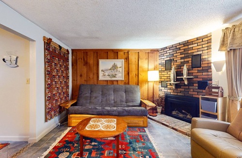 Waterville Valley Condo | Cozy condo walk to town square, shuttle to ski, seasonal pool