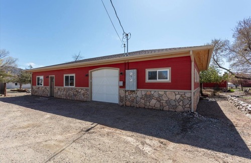 Salida Cottage | Cozy Cottage - Extended Stay in Salida, Colorado