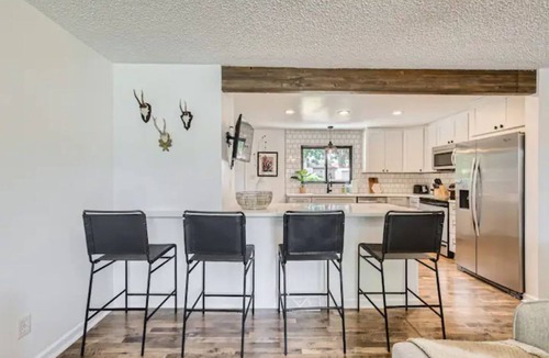 Lamar Heights Area Resort | Cozy Denver Retreat - 15min to DT - Fire Pit