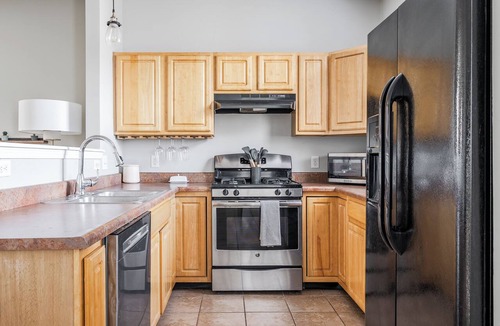 Fall Creek Place House | Cozy Downtown Escape