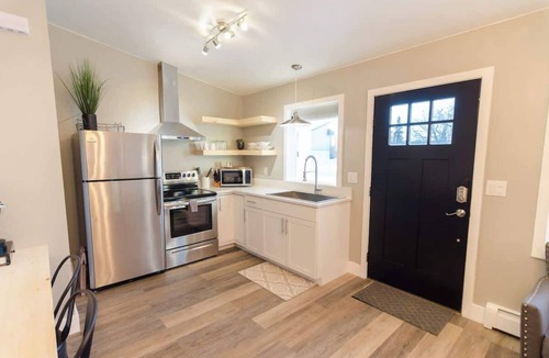 Palmer Bed & Breakfast | Cozy Downtown Palmer Stay Walk to Coffee & Eats