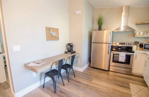 Palmer Bed & Breakfast | Cozy Downtown Palmer Stay Walk to Coffee & Eats