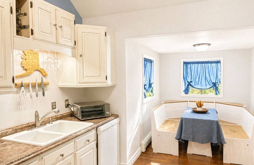 North Pole House | Cozy Family-Friendly 2-Bedroom Home in North Pole Alaska Near Chena Lakes