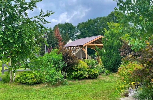 Turner Cabin | Cozy Glamping Tent at Farm Stay in Maine