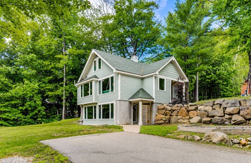 Intervale Cabin | Cozy Intervale Cabin/Fire Pit/Private/Story Land
