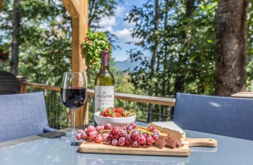 Swannanoa House | Cozy Luxury Treehouse 10 Min To Asheville Mountain Views