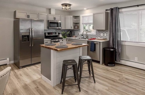 Campbell Park House | Cozy midtown 3 bed home