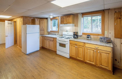Franklin County House | Cozy mountain cabin near Sugarloaf—your four‑season adventure escape