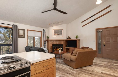 Fraser Condo | Cozy Mountain Getaway - Minutes to Winter Park