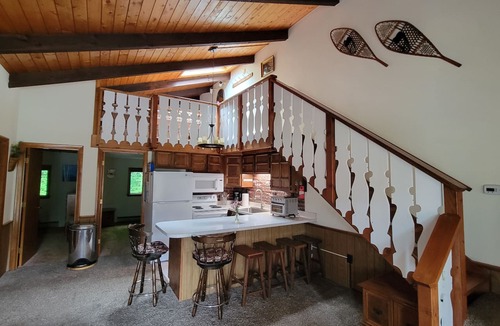 Bartlett Condo | Cozy, mountain getaway with AC in peaceful Bartlett
