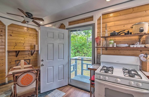 Leilani Estates Apartment | Cozy Pahoa Hideaway Near Black-Sand Beaches!