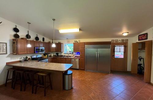 Palmer House | Cozy Palmer Retreat with Steam Sauna and Playground