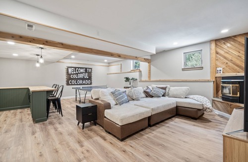 Bailey House | Cozy Retreat with Hot Tub Views and Treehouse