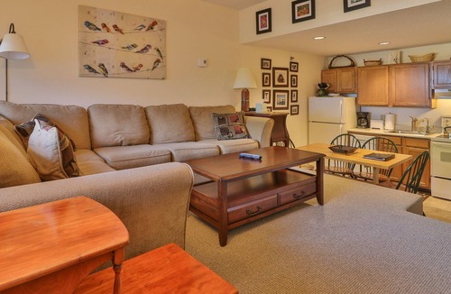 Sunday River Area Condo | Cozy ski-in/out condo with trail access, heated pool & hot tub