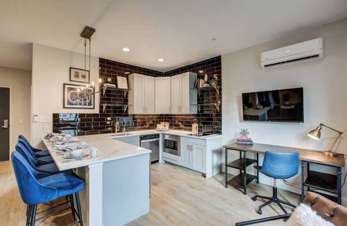 Berkeley Apartment | Cozy Tennyson St Suite | Great for Couples & Biz