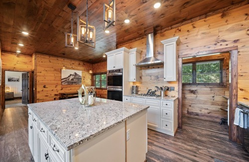 Frank Cabin | Cranberry View Lodge - VIEWS, Privacy, Gated Community, Game Table!