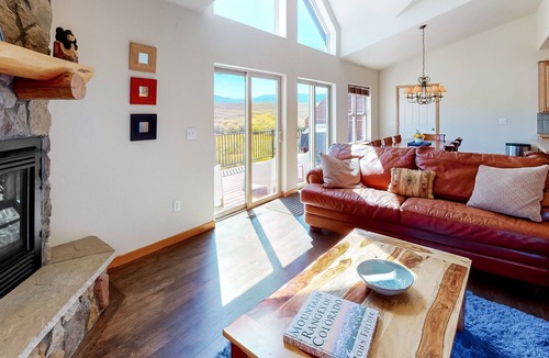 Pole Creek House | Creek-Side Mountain Townhouse with 180° View and Fireplace - Near Winter Park
