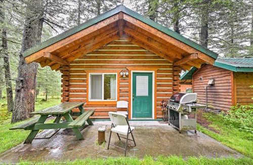 Bear Creek Apartment | Creekside Seward Cabin w/BBQ Fire Pit on 3 Acres!