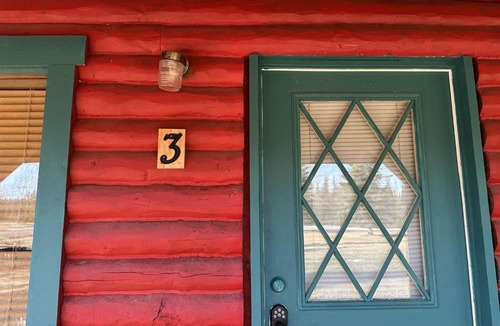 Cohoe House | Crooked Creek Cabin #3 Close to the Water - Studio
