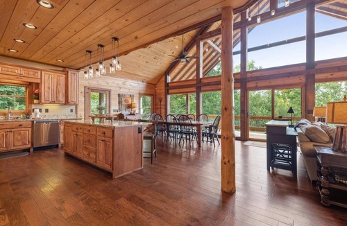 Raccoon Ridge Cabin | Crow`s Nest - Aska Adventure Area