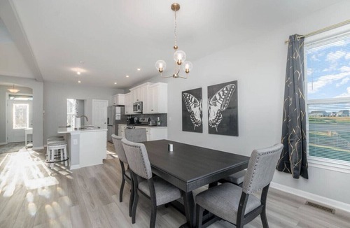 Otterbien Home House | Cul-de-sac home in safe Family-friendly community
