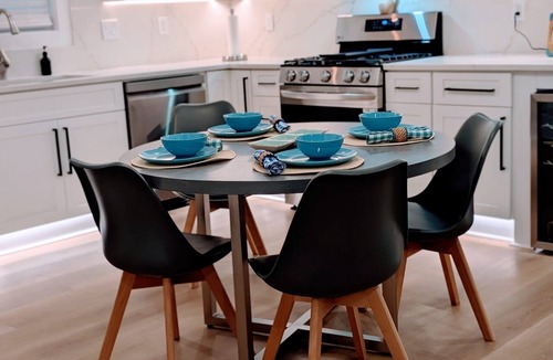 Mount Berry House | Custom Design, Kitchen King Beds Laundry Large TVs
