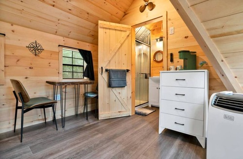 Oxford Cabin | Cute A-Frame Retreat with Inviting Hot Tub in Oxford, Maine