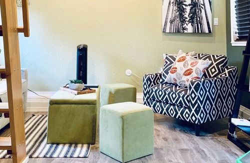 South Delridge House | Cute Seattle Guest House with Private Hot Tub!