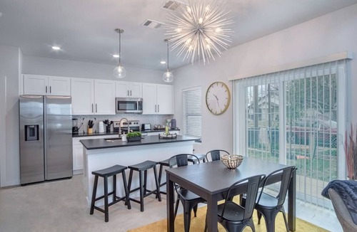 Denver Heights Apartment | Cutting-Edge Elegant 3BR 2.5BA Home Near Downtown!