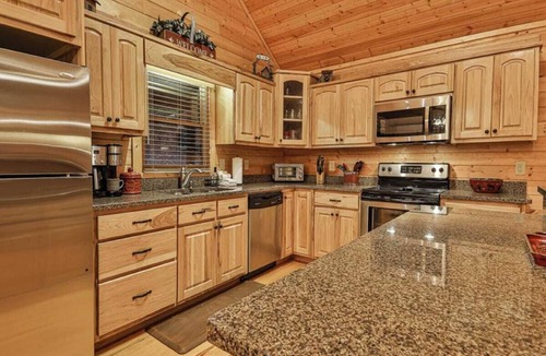 Walnut Mountain Cabin | Deer Haven by Mountain Oasis | Secluded Dog-Friendly Cabin in Walnut Mountain