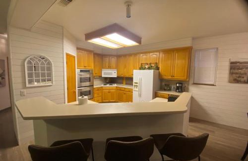 Burnet House | Delaware Springs Home