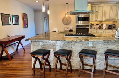 West Oak Hill House | Delightful SW Austin 3 BR/2.5 BA w/Pool