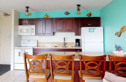 Waikiki Condo | Deluxe Condo Near Waikiki Beach - Free Parking