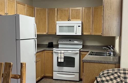 Denali National Park Hotel | Denali Rainbow Village RV Park and Motel