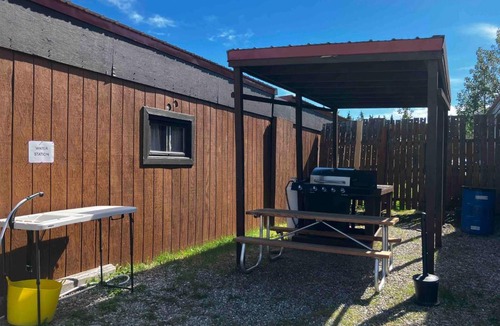 Garner Hotel | Denali RV Park & Motel