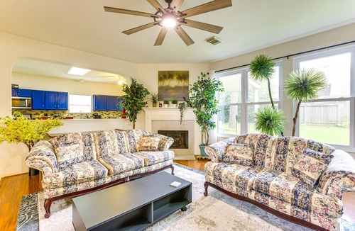 Spring House | Devonshire in Spring 4BR, 2.5BA home in quiet, tree lined, peaceful neighborhood