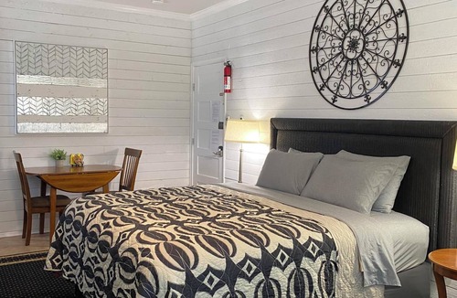 Wimberley Apartment | Discover Wimberley charm from your upstairs cozy studio